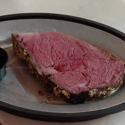 Prime rib served during Wednesday Prime Rib Mania at Murry's Place