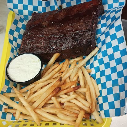 BBQ ribs served at Murry's Place